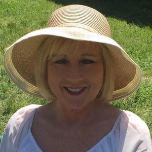 Meet your Posher, Maxine